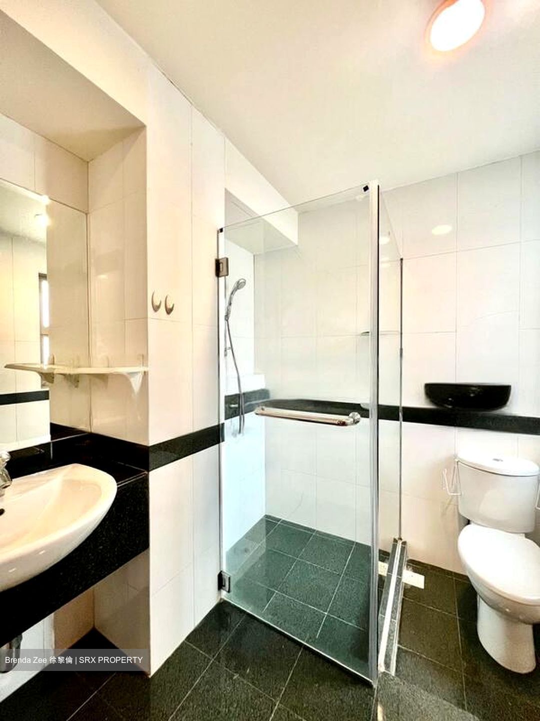 Linden Drive (D11), Terrace #445565611